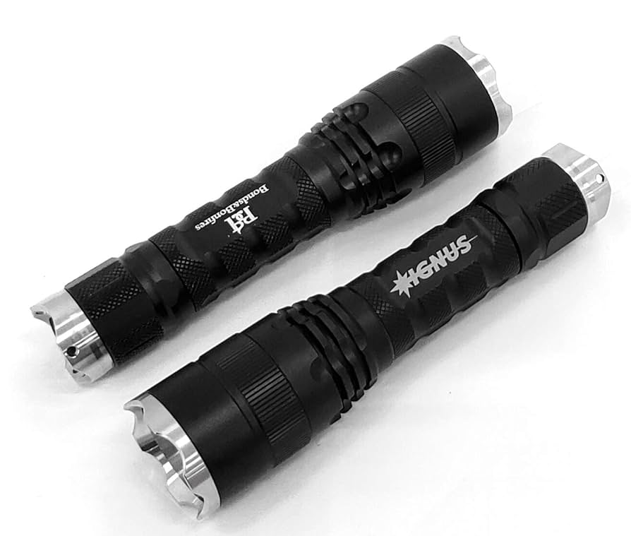 いーぬ　フラッシュライト ZX-135 “FLASHER“ 公式限定ステッカー（小サイズ）付 | ZEXUS